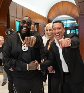 Smiles by Mario Montoya image