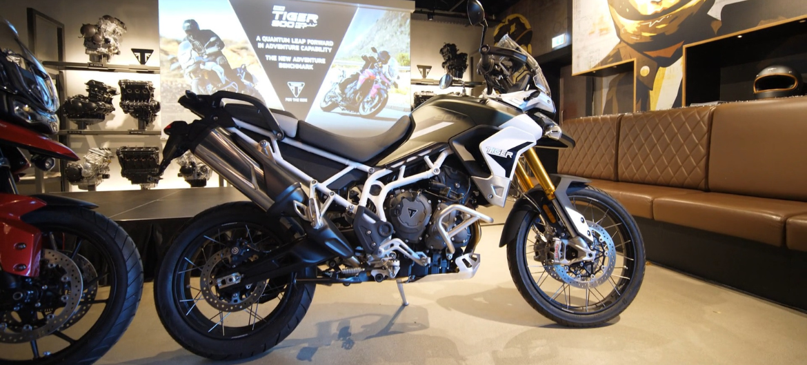 Case Study - Triumph 900 - Hybrid Launch - Image 1