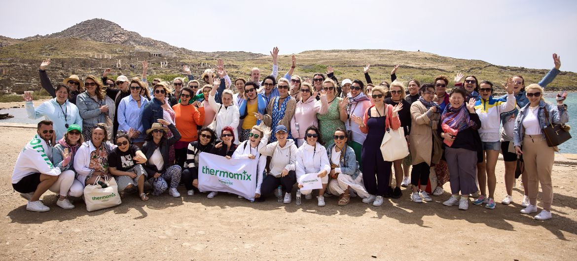 Group shot of Vorwerk during Mykonos incentive trip