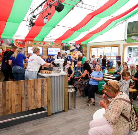 A shot of attendees at the Tesco Ag Show.