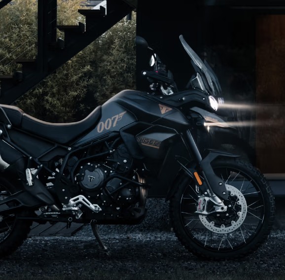 Triumph Tiger 900 James Bond